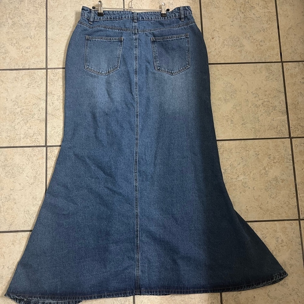 Maxi Denim Skirt, NWT, size 2XL - Picture 5 of 7